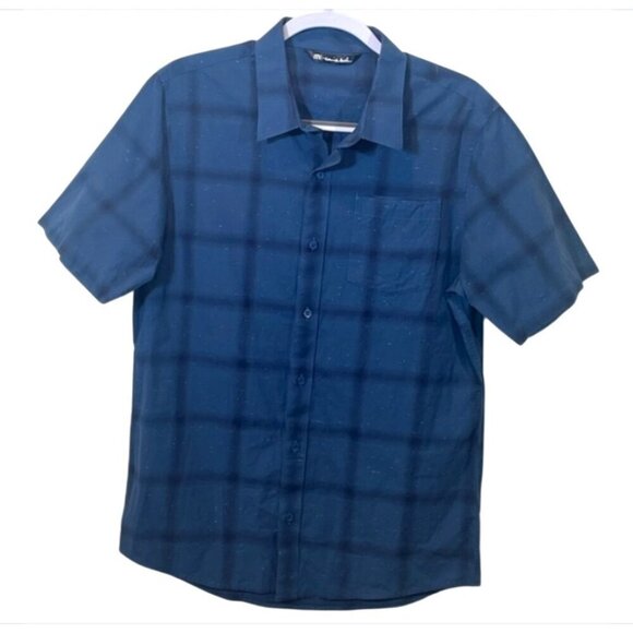 Travis Mathew short sleeve Button Up size medium - Picture 1 of 7